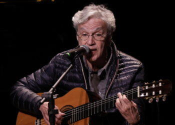 Caetano Veloso scopre il nome del sergente che lo aiutò durante la dittatura